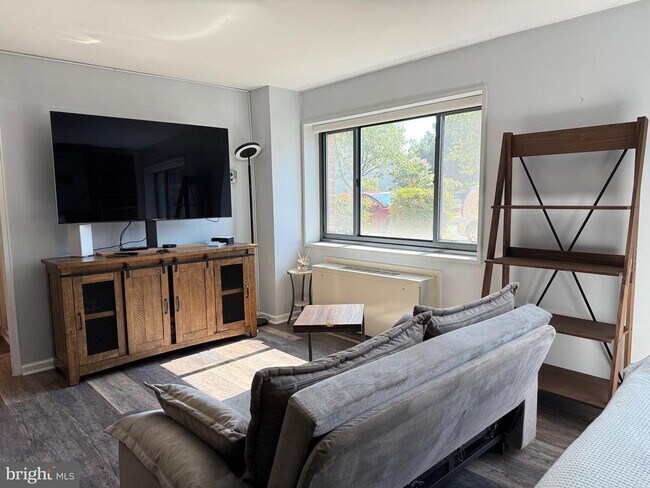 Foto del edificio - 1300 S Arlington Ridge Rd