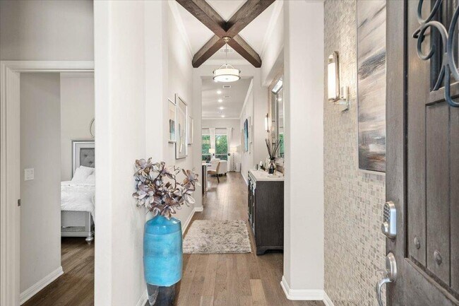 Building Photo - 11901 Deering Pl