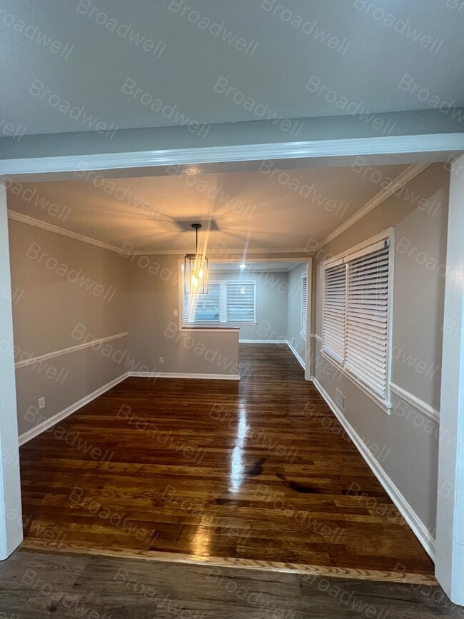 Building Photo - 955 Byron Dr SW