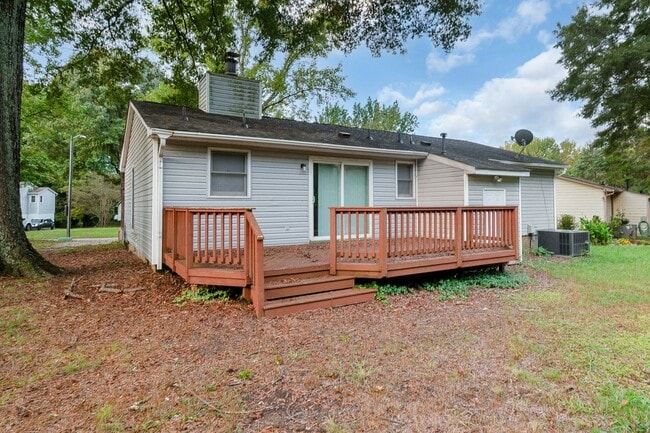 Building Photo - Lovely home in Charlotte