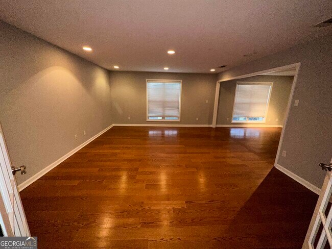 Foto del edificio - 6180 S Glenn Forest SW
