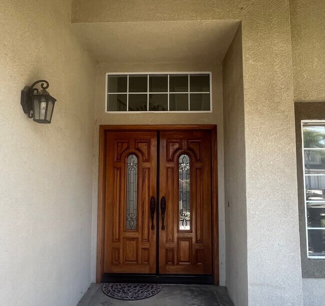 Building Photo - Paloma del Sol 4 Bedroom on Quiet Cul de Sac