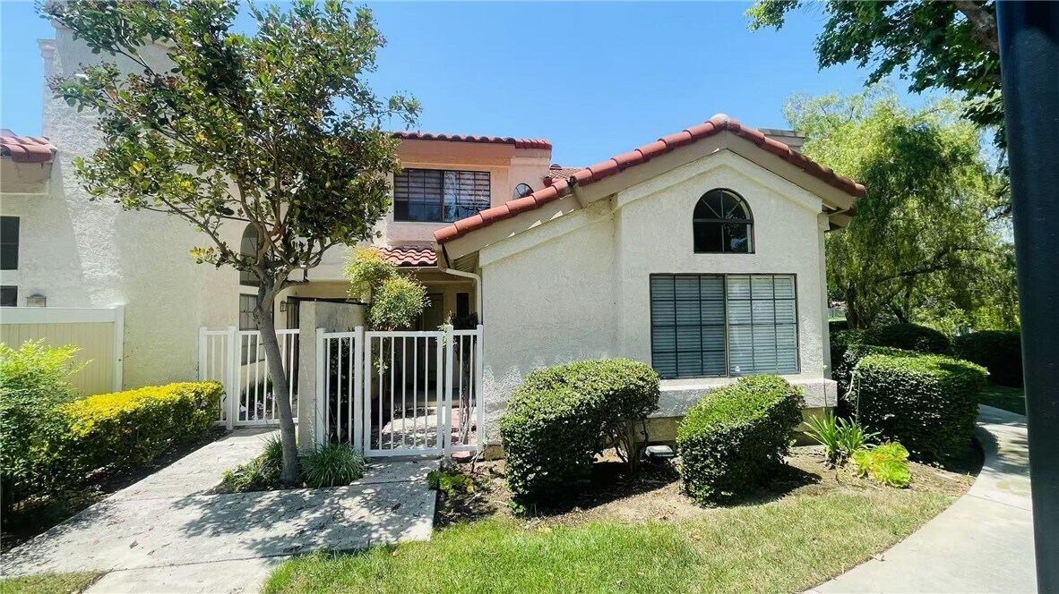 Foto principal - 22905 Estoril Dr