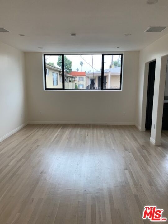Foto del edificio - 914 N Fairfax Ave