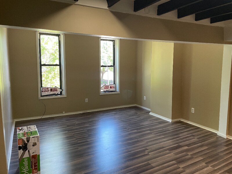 916 3rd Ave Unit 2, New Brighton, PA 15066 Room for Rent in New