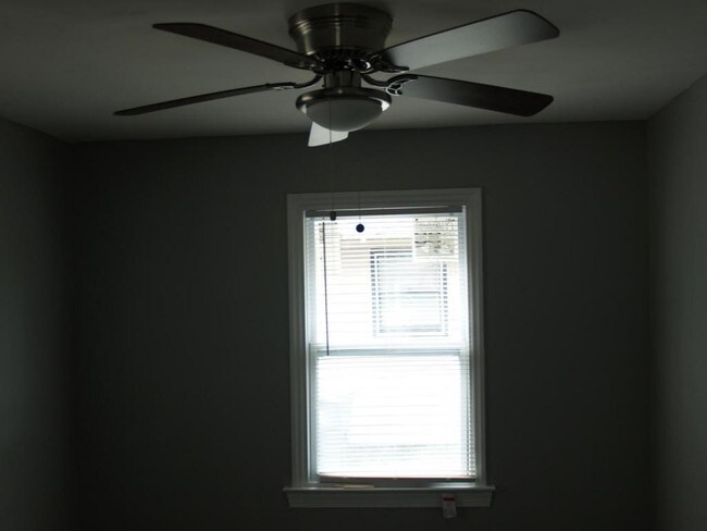 Foto del edificio - 616 Granite Ave
