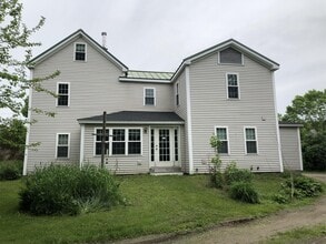 Building Photo - 122 Old Amherst Rd