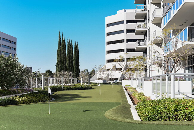 Building Photo - Essex Skyline at MacArthur Place