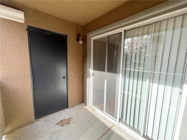 Building Photo - 555 E Silverado Ranch Blvd