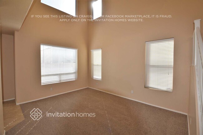 Building Photo - 11411 W Yuma St