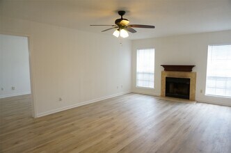 Building Photo - 7400 Bellerive Dr