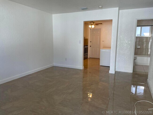 Building Photo - 336 NW 53rd St