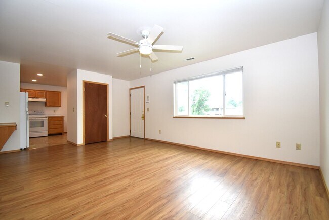 Foto del edificio - 3BD, 1BA Top Floor Unit