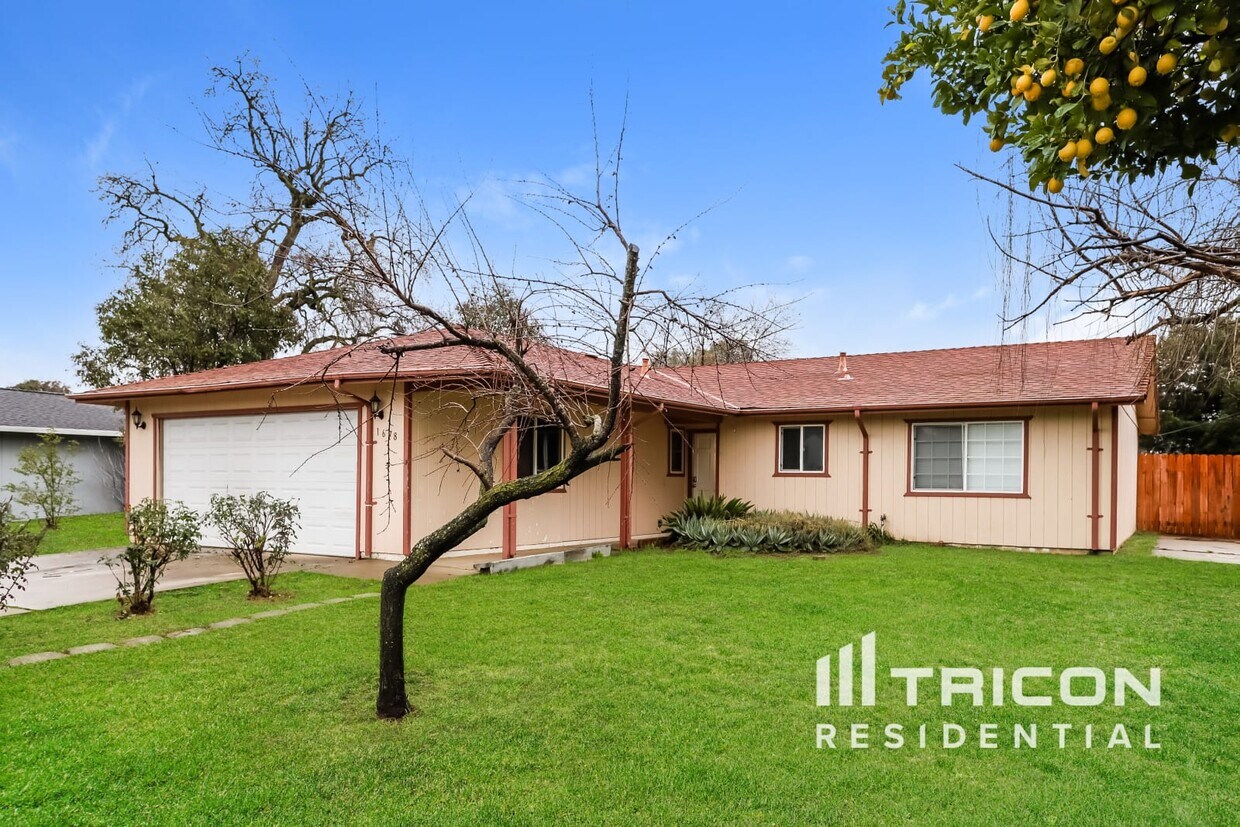Primary Photo - 1678 Maywood Dr