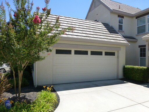 Building Photo - 699 Canmore Ct