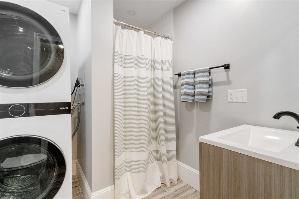 Foto principal - 635 Dorchester Ave