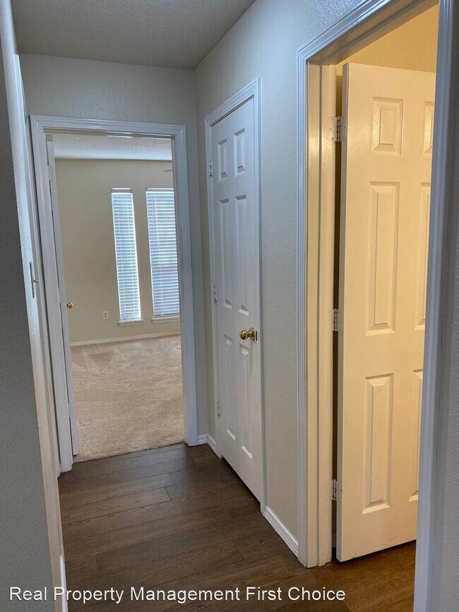 Building Photo - 3 br, 2 bath House - 6005 Sandy Parker Court