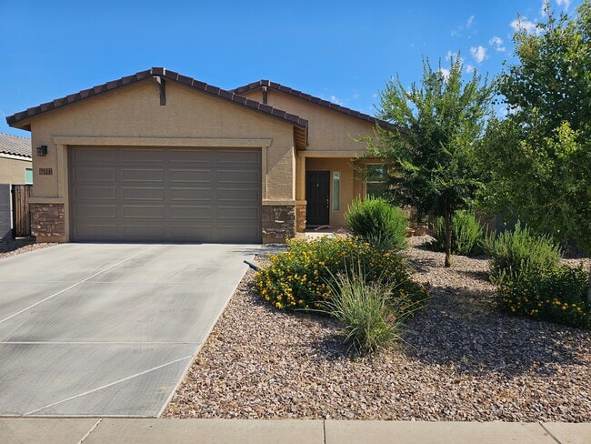 Foto del edificio - 7028 E Gamebird Way