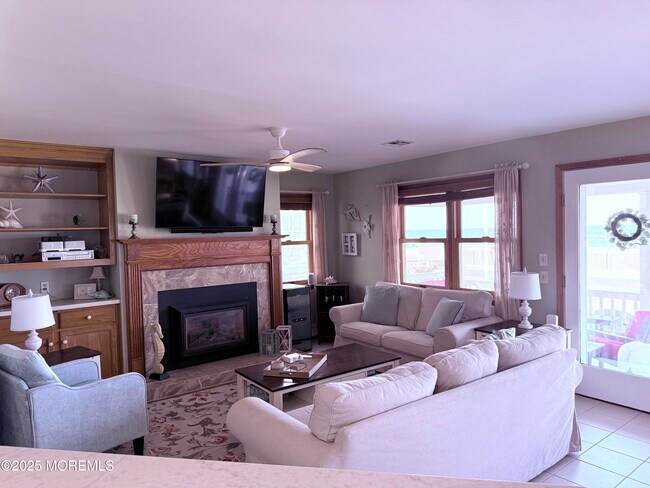 Foto del edificio - 275 Beach Front