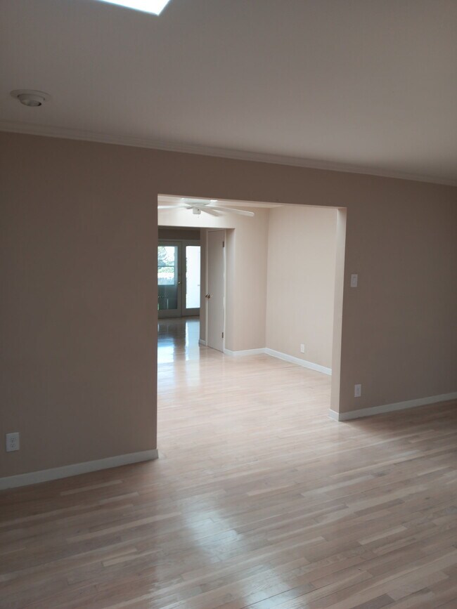 Foto del edificio - 309 Skyway Ln