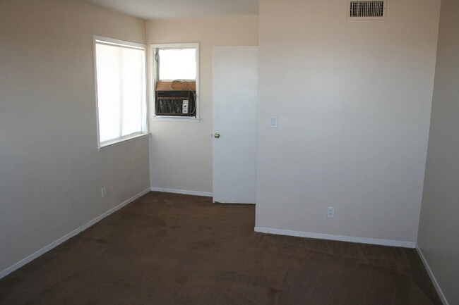 Building Photo - 21049 Ocotillo Way