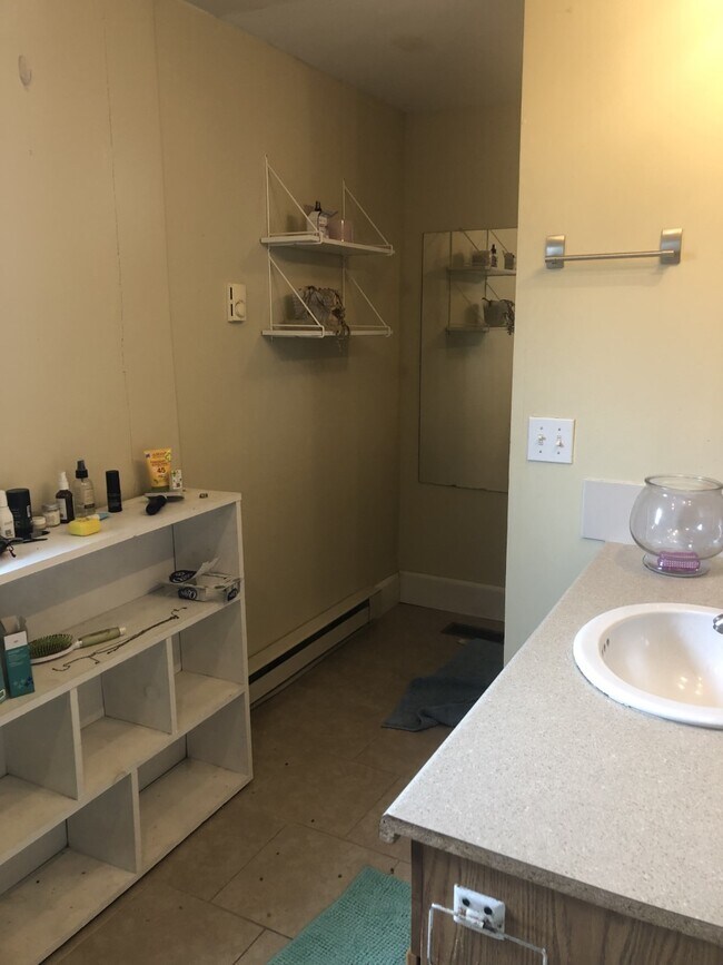 Foto del edificio - 64 Franklin Ave