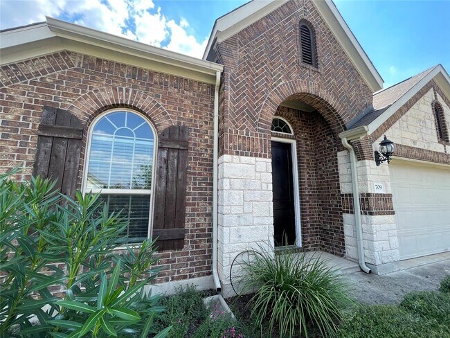 Foto del edificio - 709 N Emory Cove