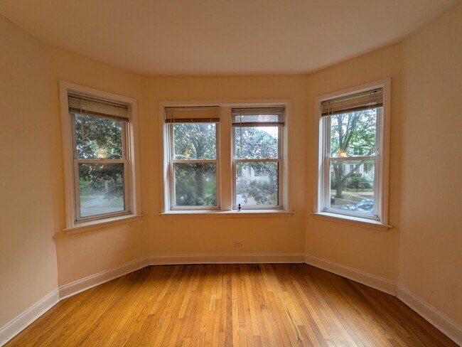 Foto del edificio - 3428 W Parker Ave