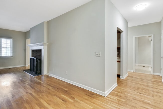 Building Photo - 232 Claremont Ave