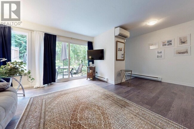 Building Photo - 237 Milestone Crescent