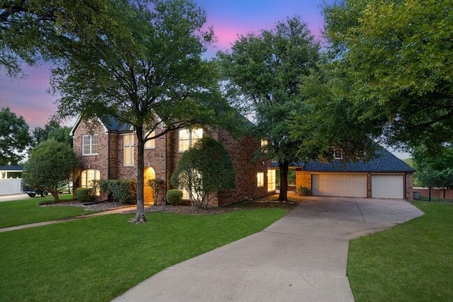 Building Photo - 545 Oak Hill Dr