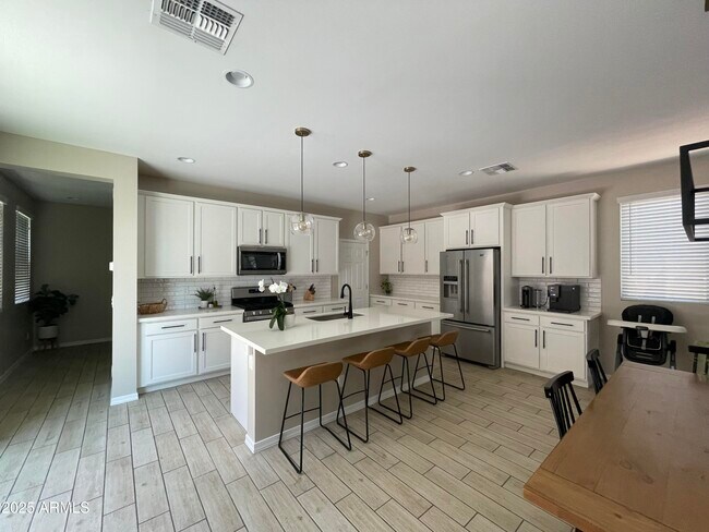 Foto del edificio - 25541 N 21st Ave