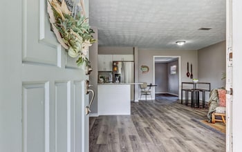 Building Photo - 7124 Hielo Dr