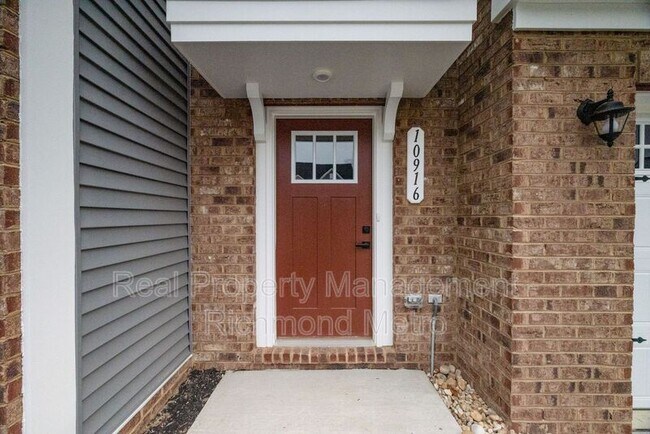 Building Photo - 10916 Genito Sq Dr