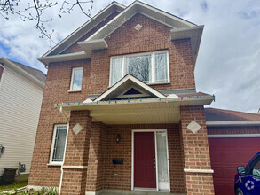 Building Photo - 618 Beatrice Dr