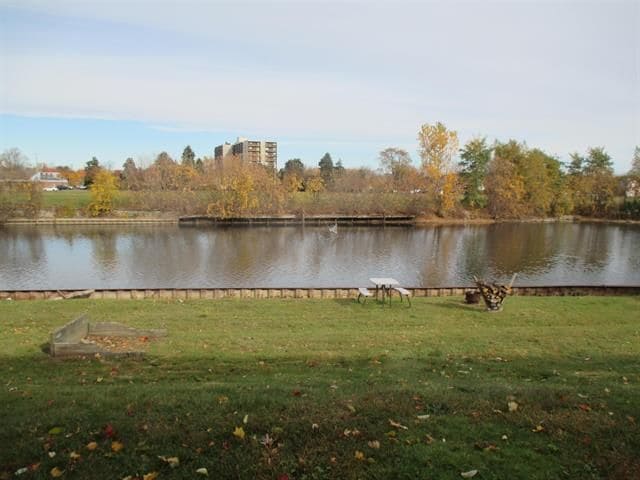 Building Photo - 66 Riverview Dr
