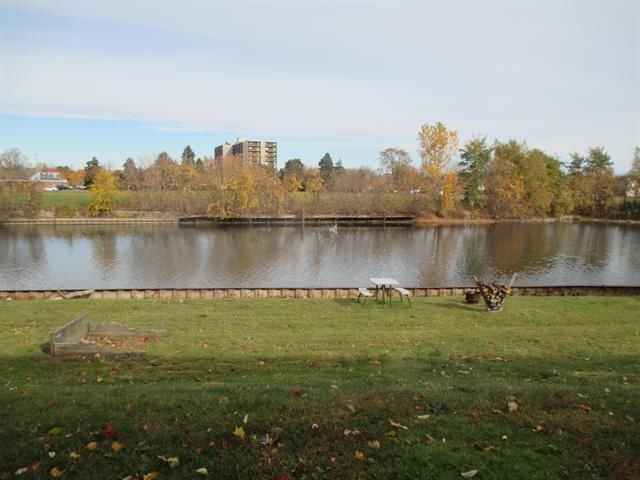 Foto del edificio - 66 Riverview Dr