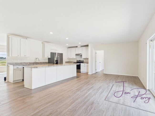 Foto del edificio - 7420 Guide Meridian Rd