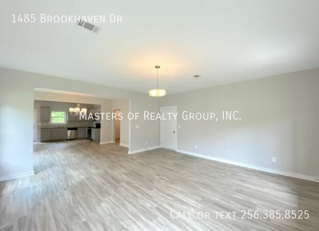 Foto del edificio - Newly renovated house in the Brookhaven ne...
