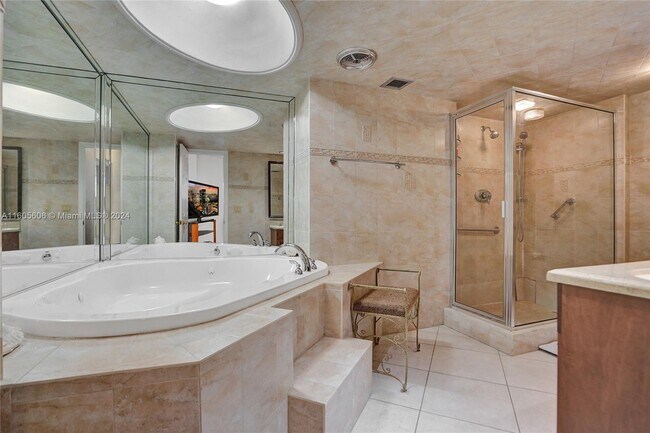 Building Photo - 1865 S Ocean Dr