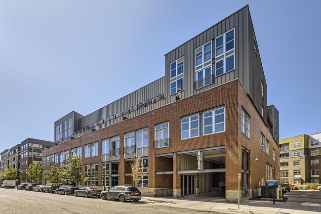 Foto del edificio - LODO LOFT W/ PARKING! Close to Coors Field