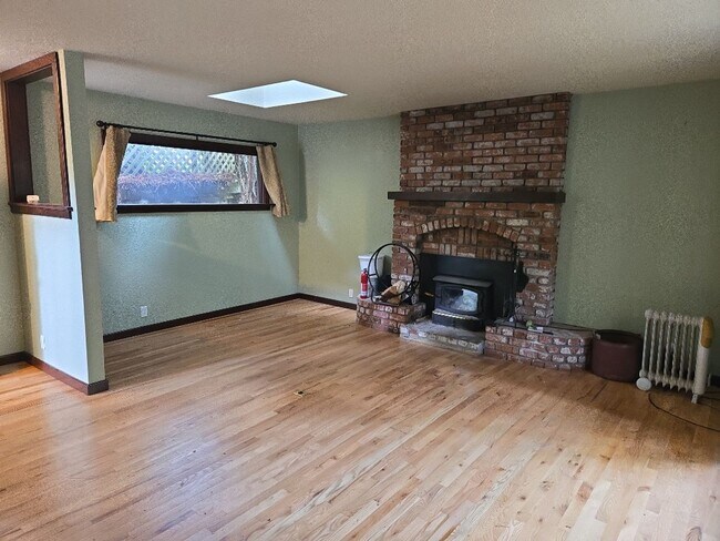 Foto del edificio - Pet Friendly! Redwood views! 3-bedroom hom...