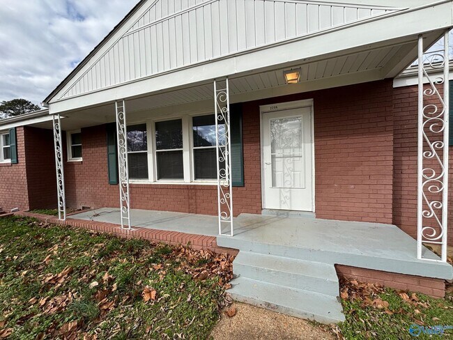 Foto del edificio - 2206 Harris Rd NW