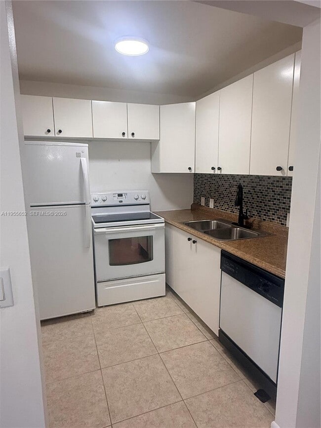 Building Photo - 129 Mansfield F