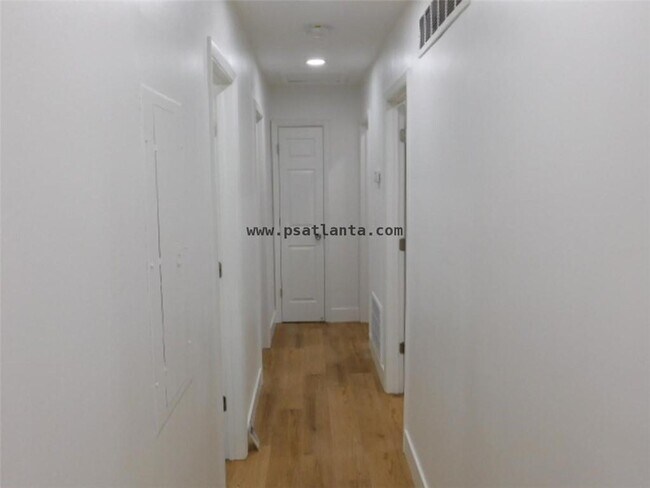 Building Photo - 2789 Narron Ct SW