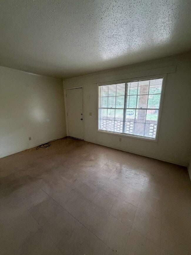 Building Photo - Available for rent, Midland City Apartment!