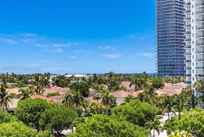 Foto del edificio - 19380 Collins Ave