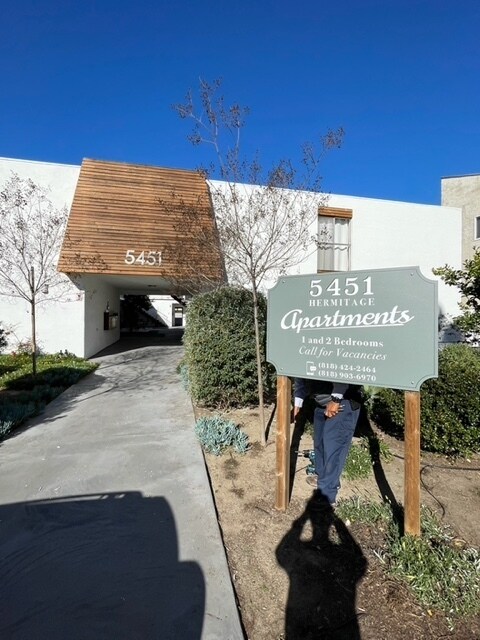 5451 Hermitage Apartments - 5451 Hermitage Ave