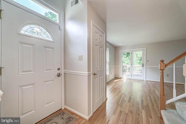 Foto del edificio - 7208 Burton Hill Ct