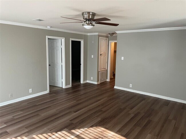 Foto del edificio - 8715 Knox St